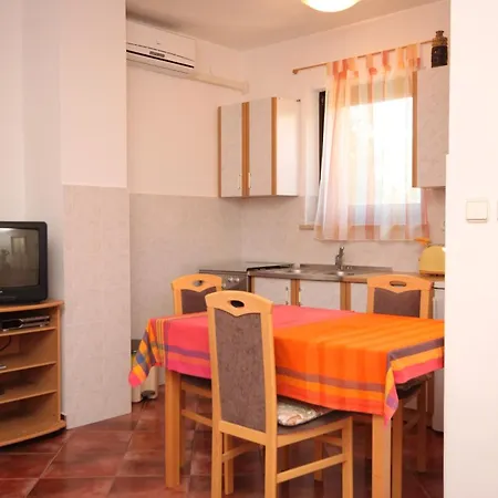 Valbandon 7304a Apartamento Fažana